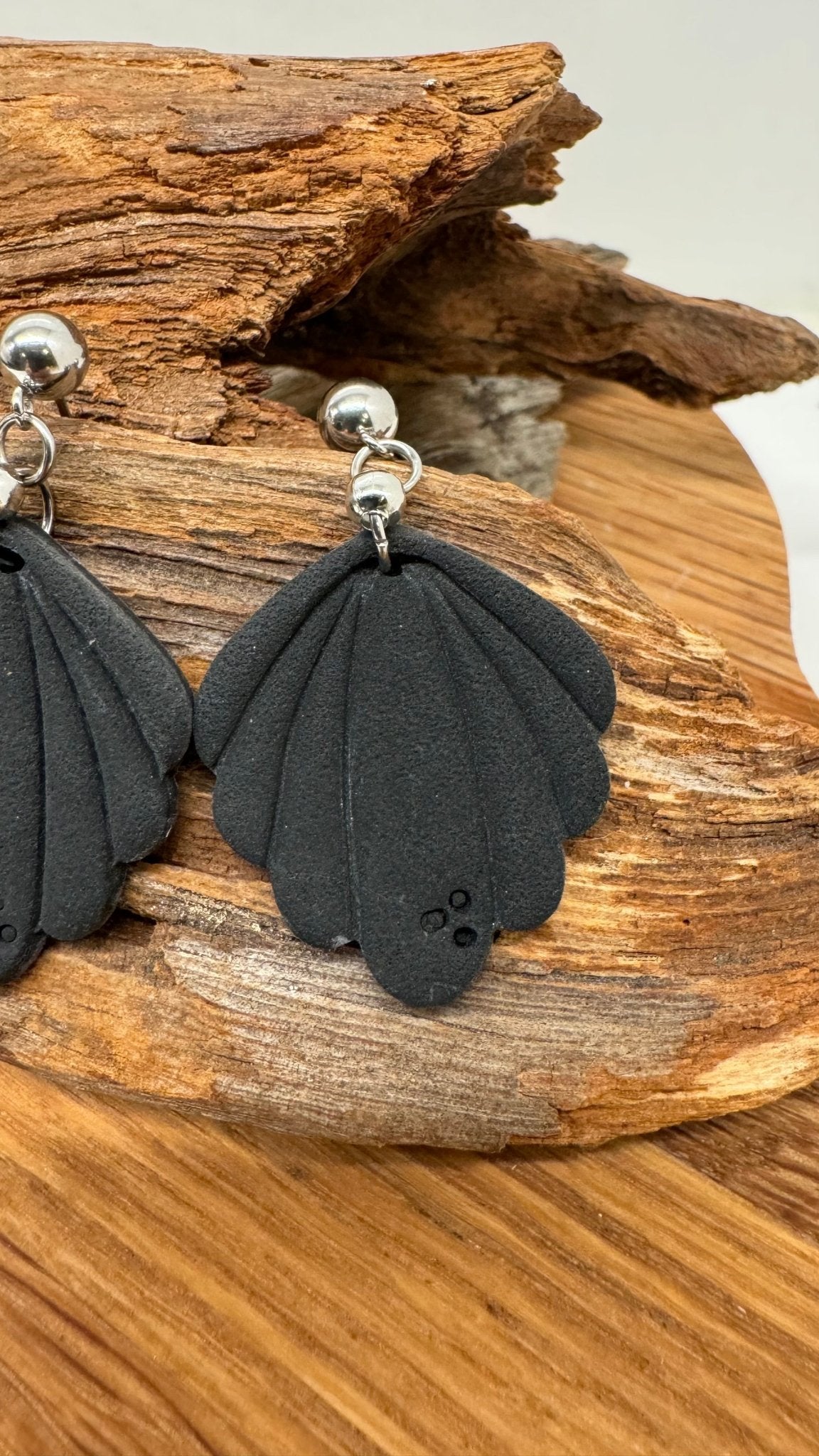 Simpukka-korvakoru - Premium Design from UuPa. - Just 26 €! Shop now at UuPa.
