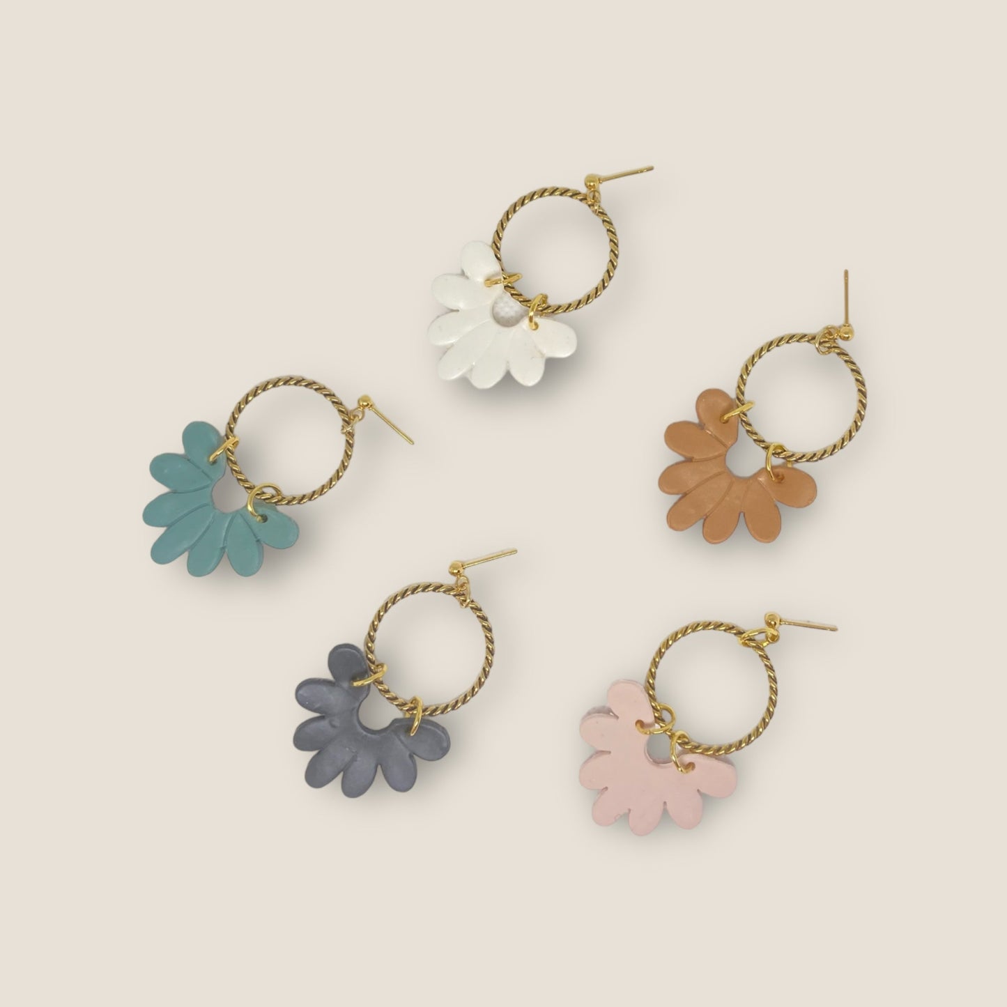 Lotus-korvakoru - Premium from UuPa. - Just 26 €! Shop now at UuPa.