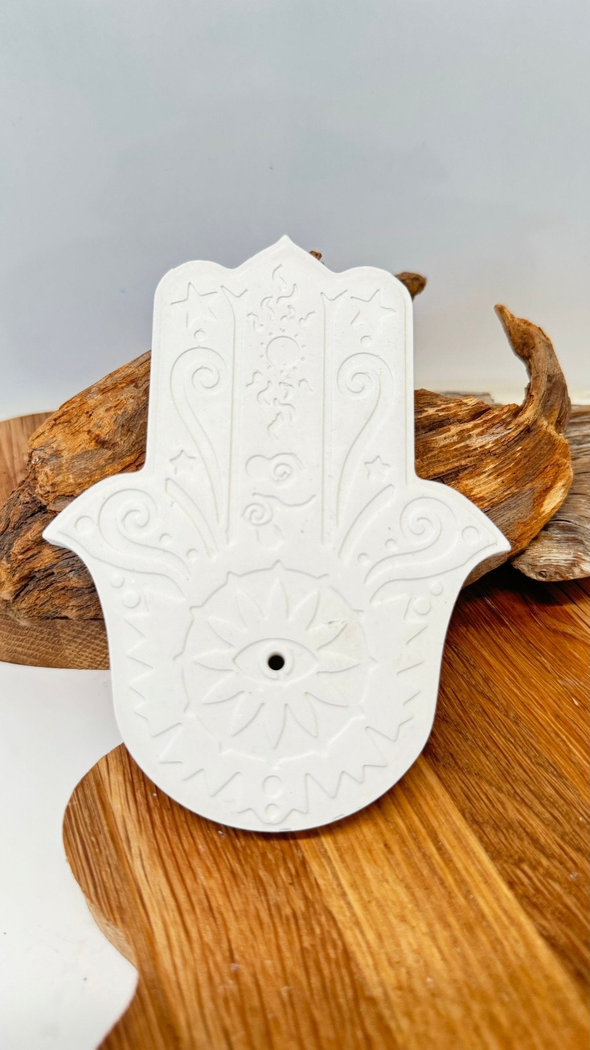 Hamsa käsi-suitsukealusta - Premium from UuPa. - Just 9 €! Shop now at UuPa.