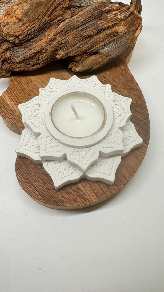 Lotus-tuikkualusta - Premium  from UuPa. - Just 10 €! Shop now at UuPa.