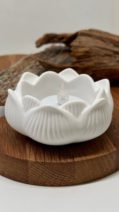 Lootus-kynttiläkippo - Premium  from UuPa. - Just 10 €! Shop now at UuPa.